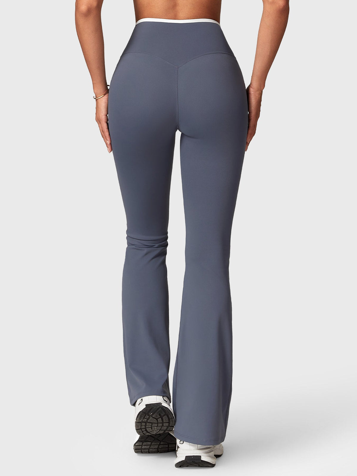 Leggings Acampanados CoreFlex con Ribete en Contraste
