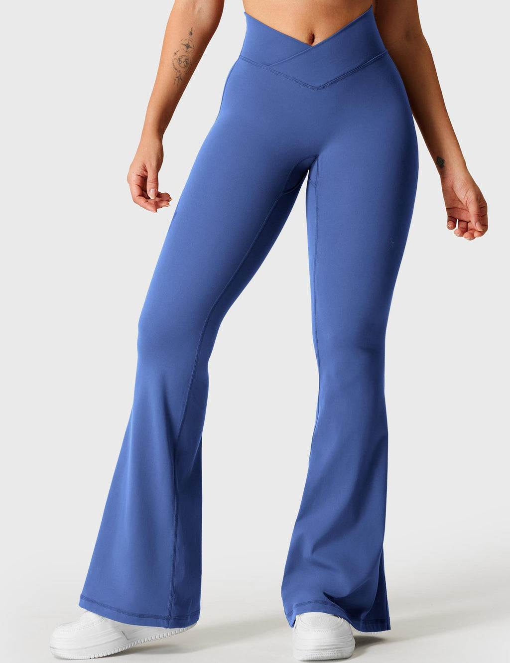 Leggings Acampanados CoreFlex con Cintura en V
