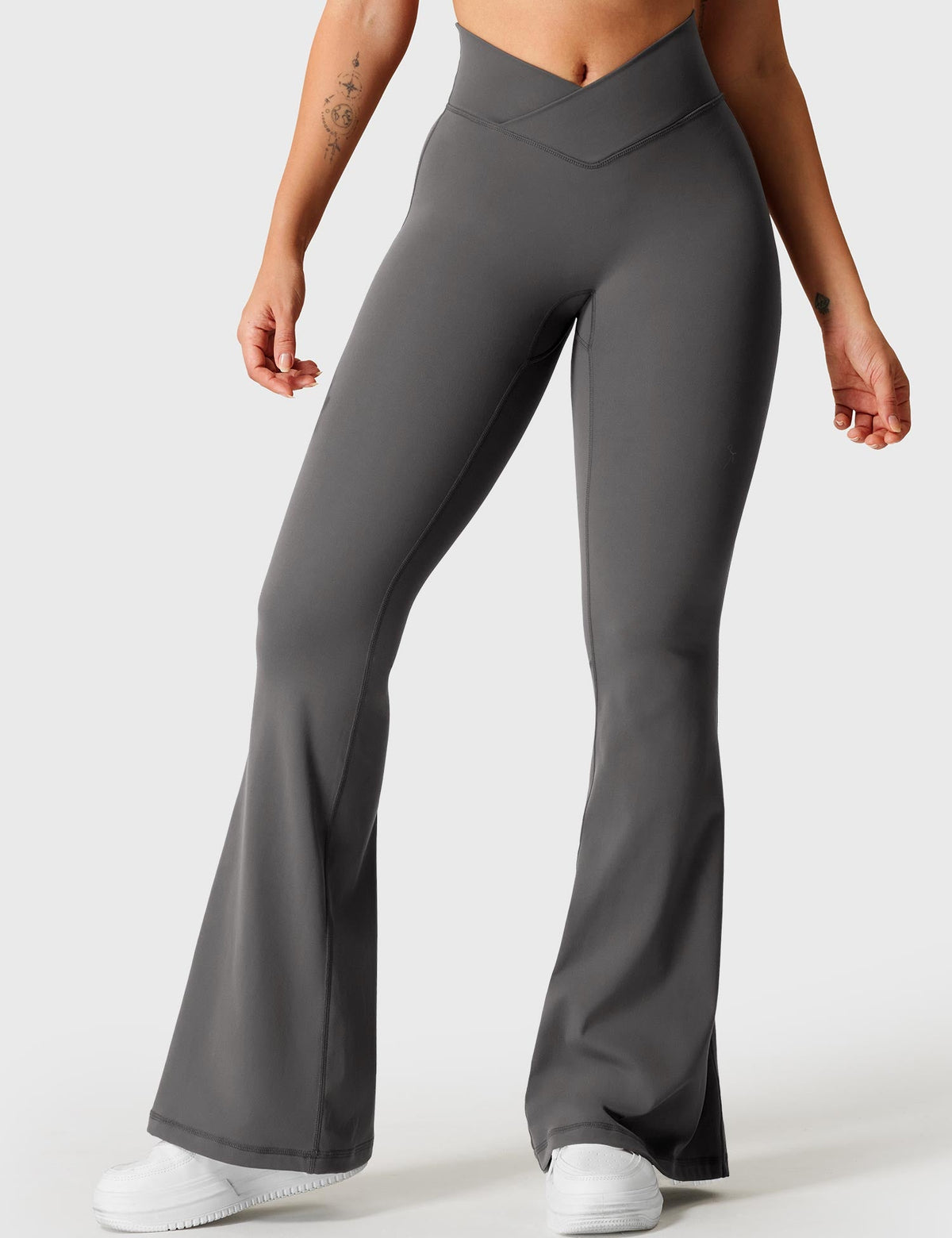 Leggings Acampanados CoreFlex con Cintura en V