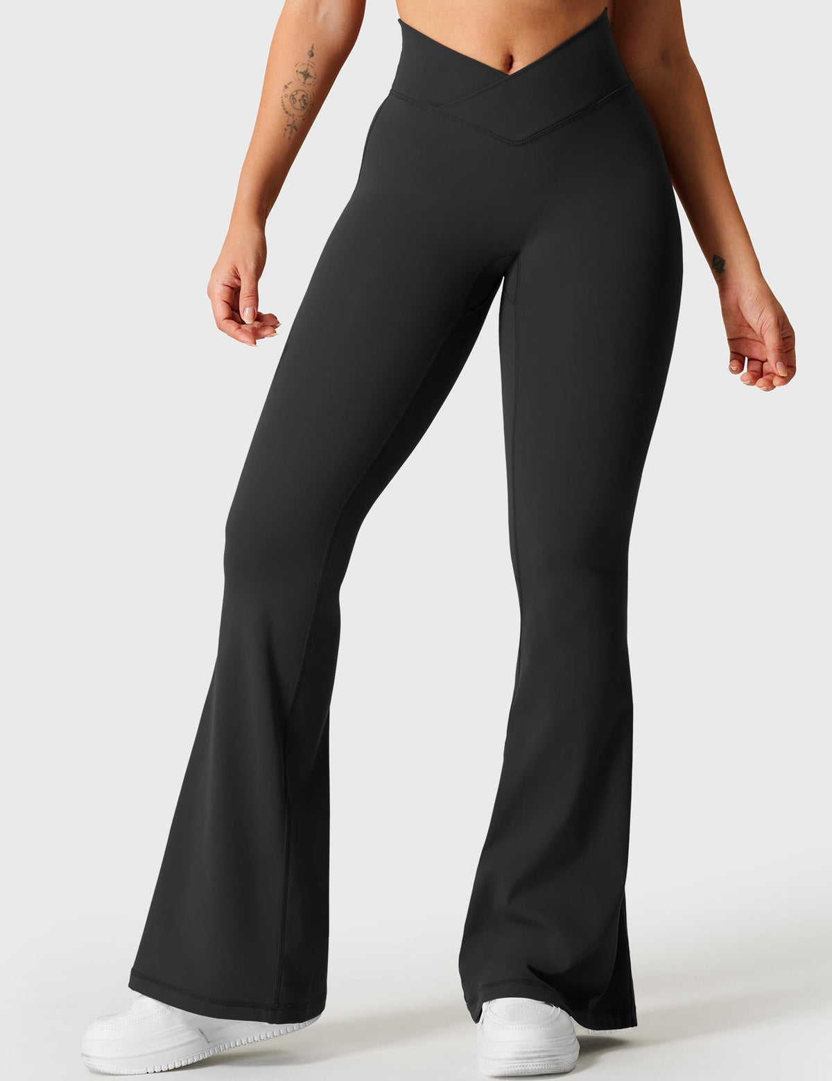 Leggings Acampanados CoreFlex con Cintura en V