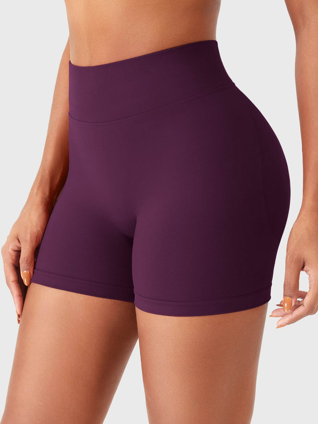 Short Contour de 3.6" con Espalda en V