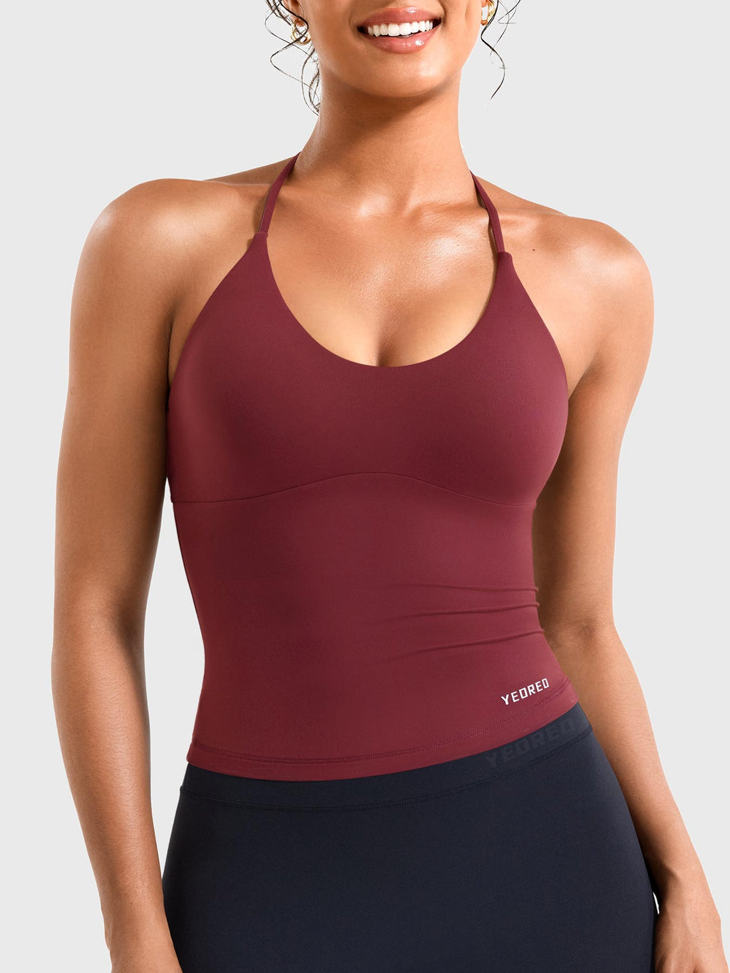 Top CoreFlex Halter con Espalda Torcida