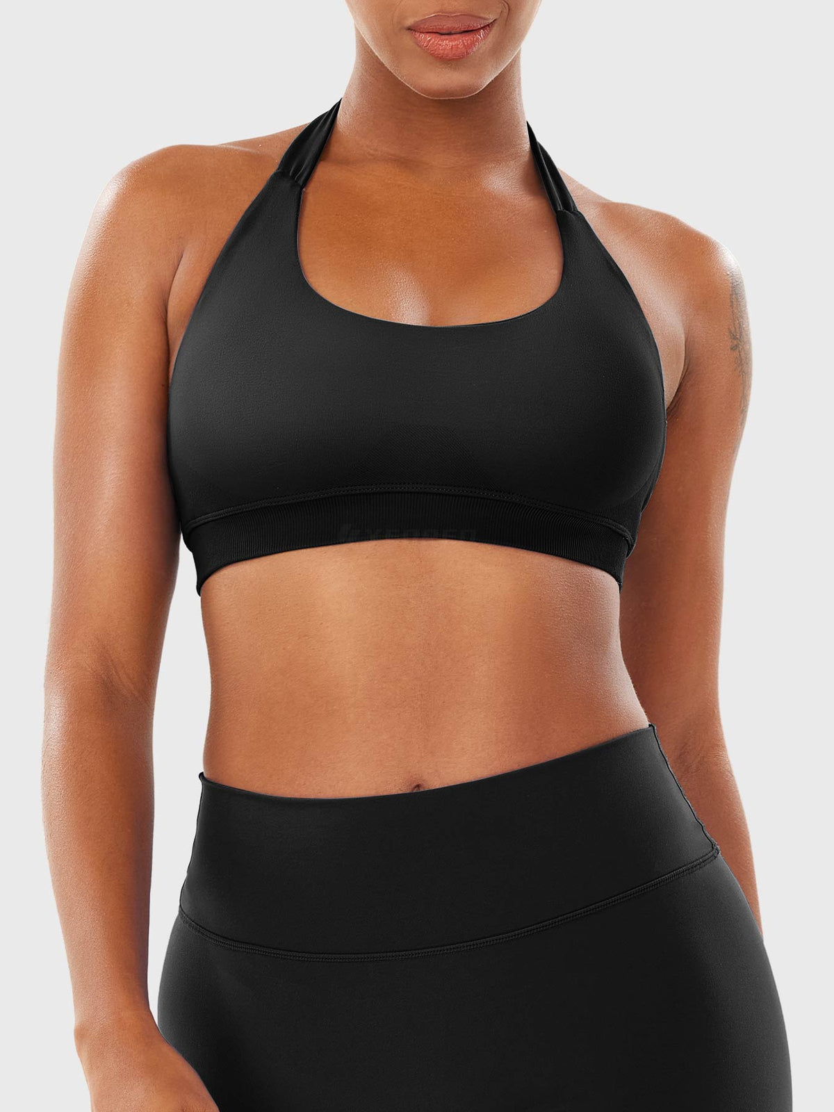 Sostén Deportivo CoreFlex Halter sin Costuras