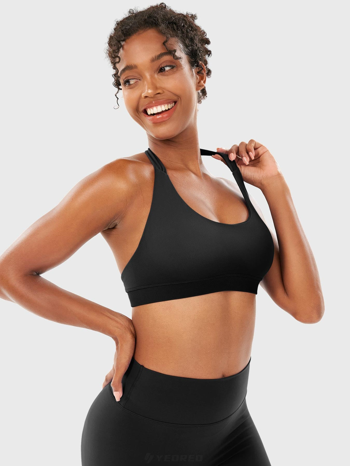 Sostén Deportivo CoreFlex Halter sin Costuras