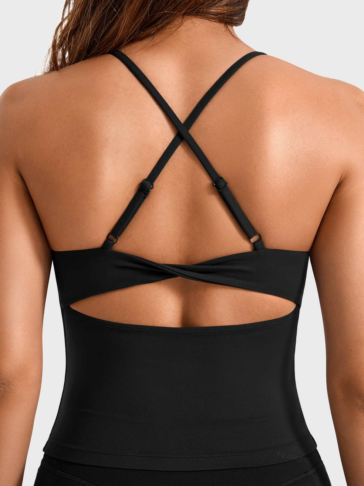 Top CoreFlex con Espalda Abierta y Torsión