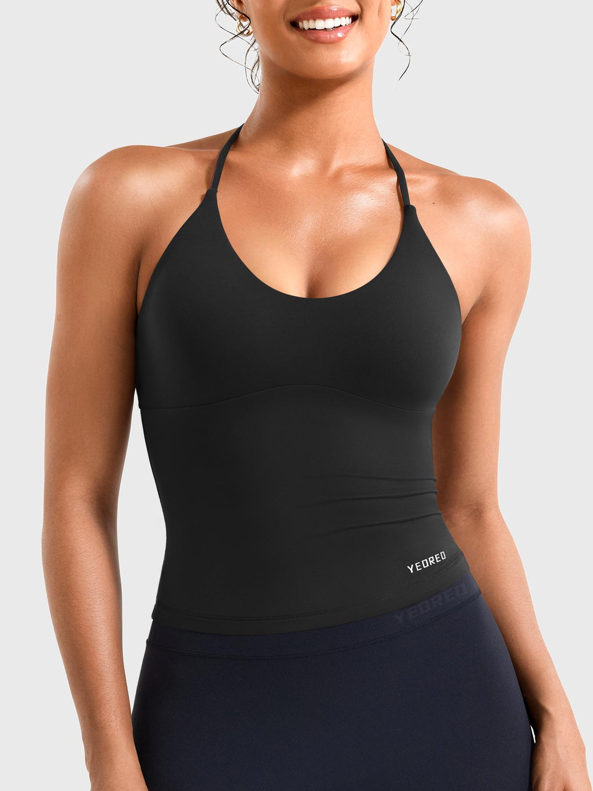 Top CoreFlex Halter con Espalda Torcida