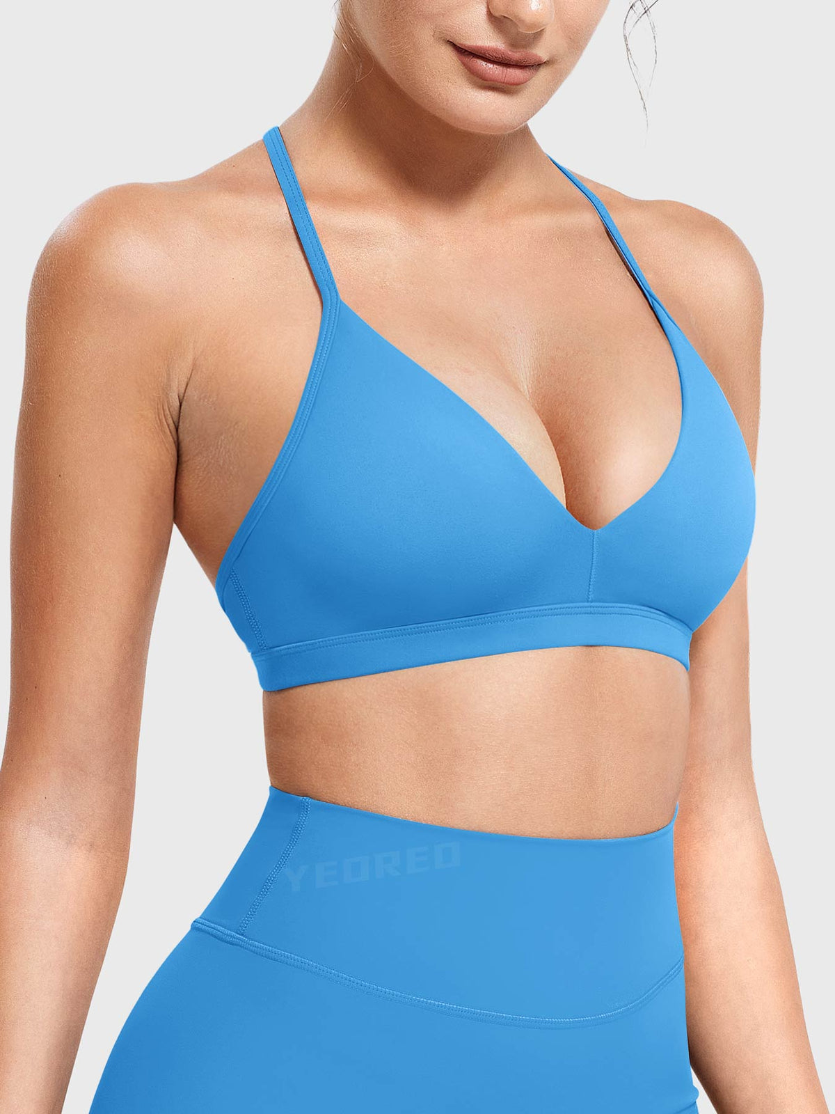 Sostén Deportivo CoreFlex con Cuello en V