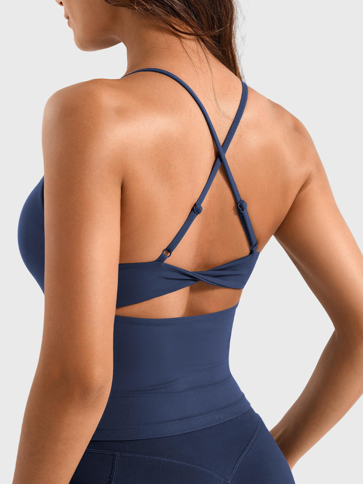 Top CoreFlex con Espalda Abierta y Torsión