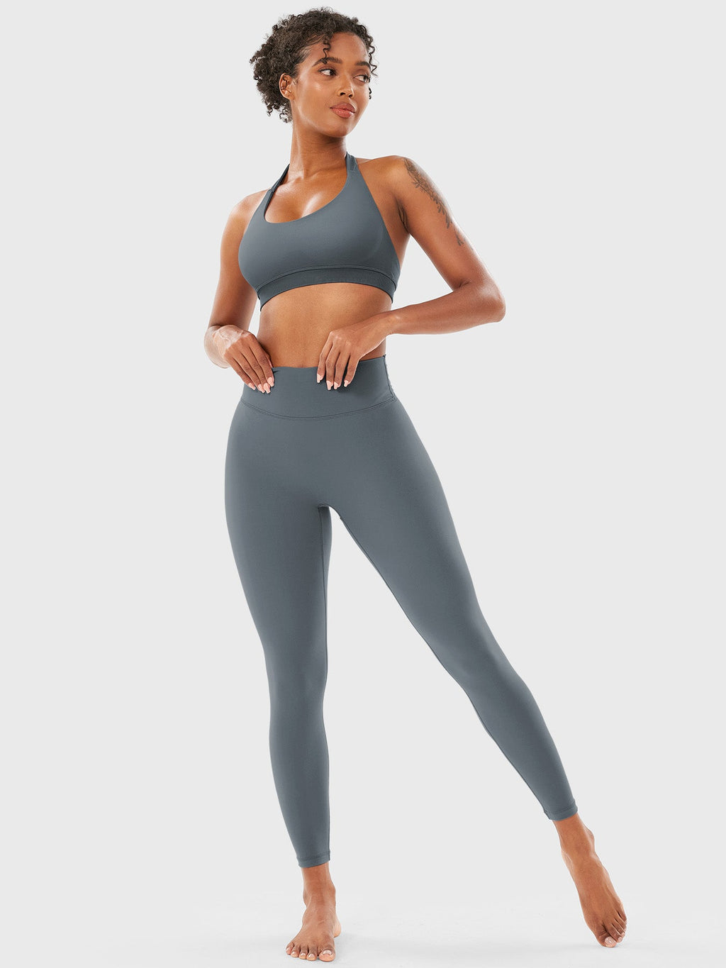 Sostén Deportivo CoreFlex Halter sin Costuras