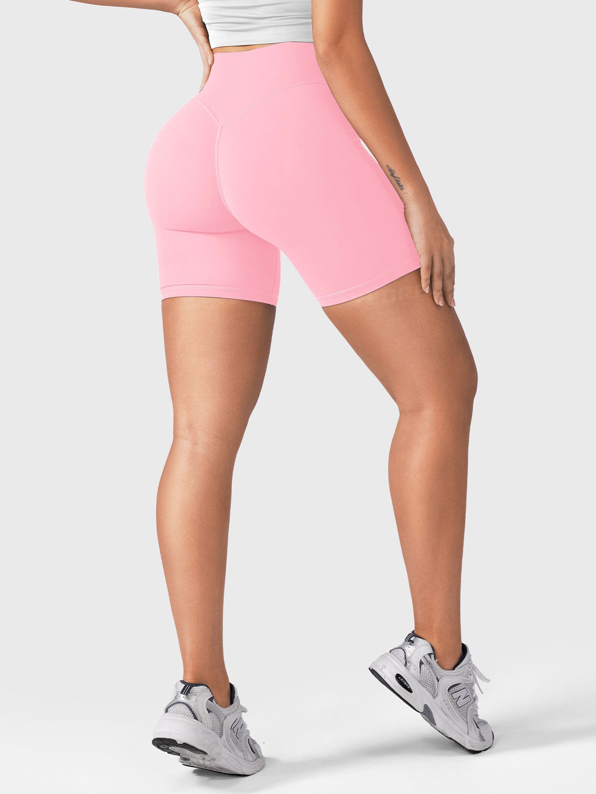 Short SoftHue de 6" con Fruncido