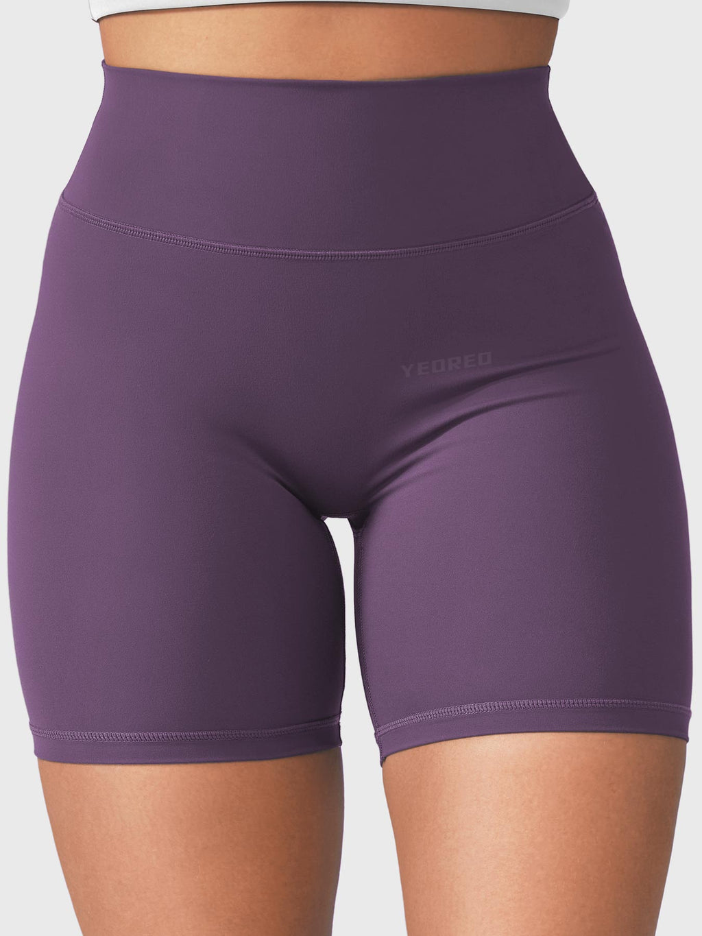 Short SoftHue de 6" con Fruncido