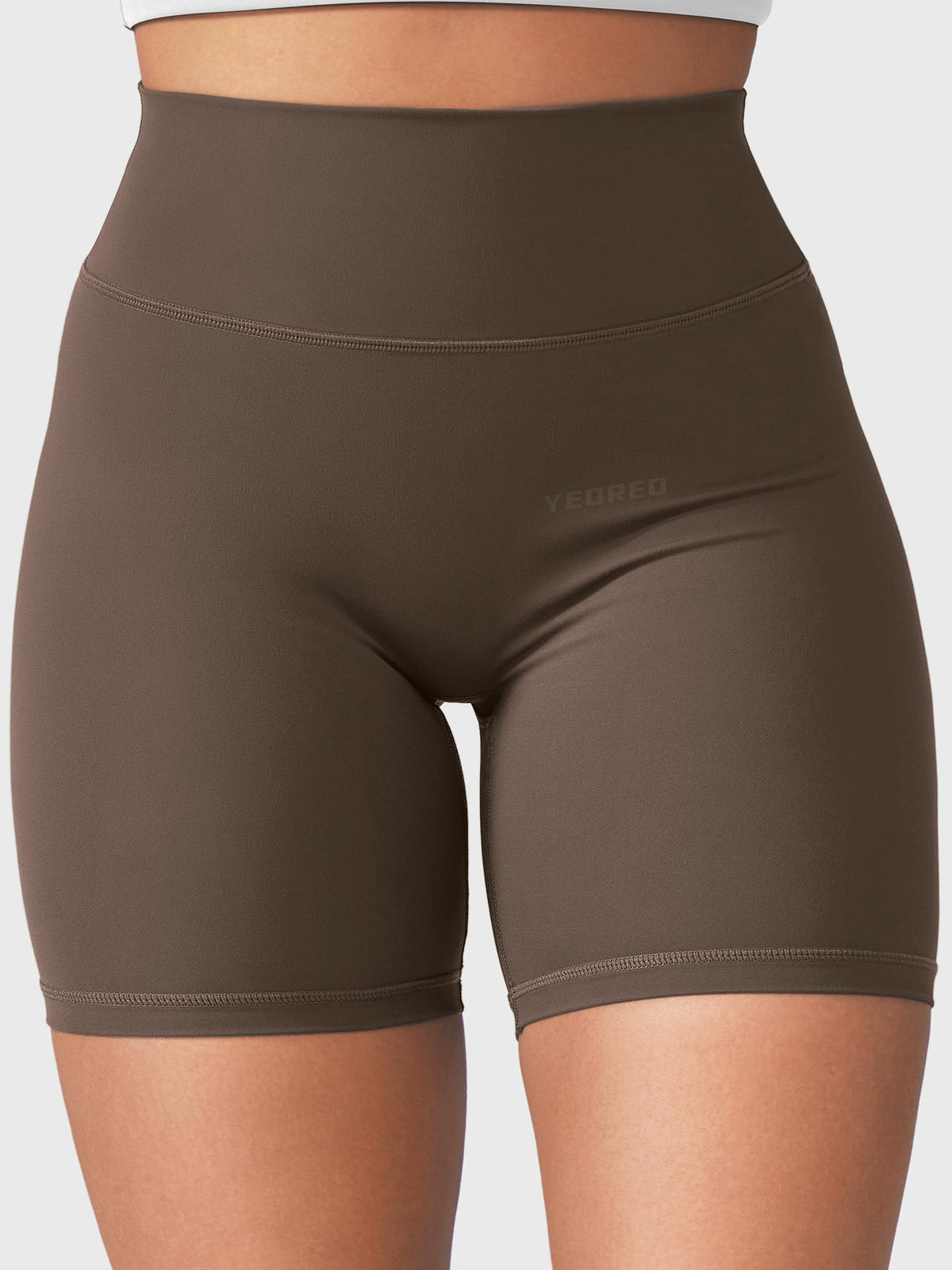 Short SoftHue de 6" con Fruncido