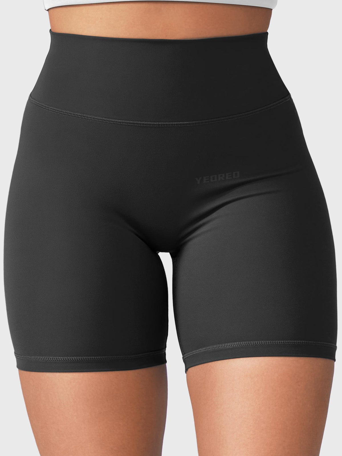 Short SoftHue de 6" con Fruncido