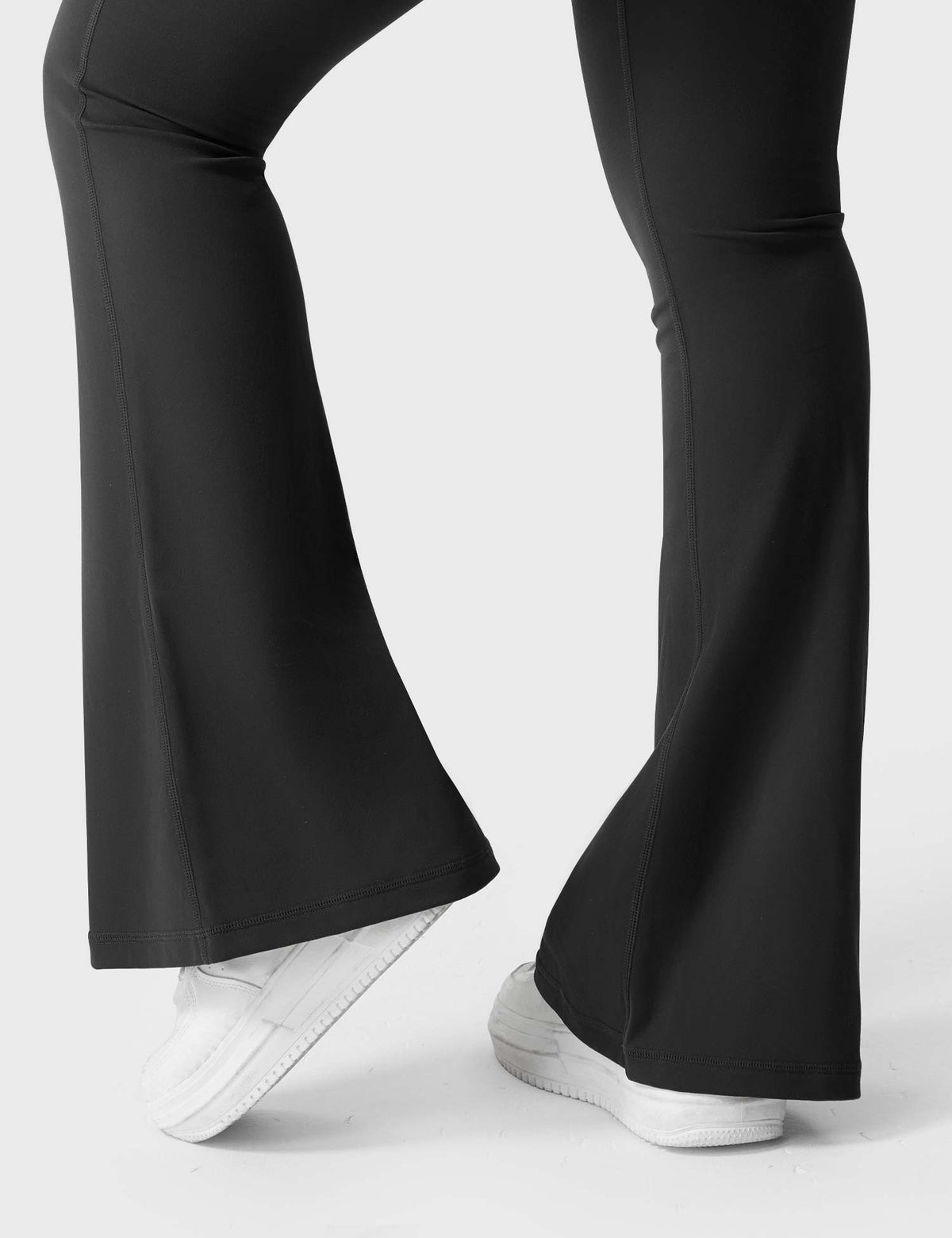 Leggings Acampanados CoreFlex de 31.5" con Bolsillos