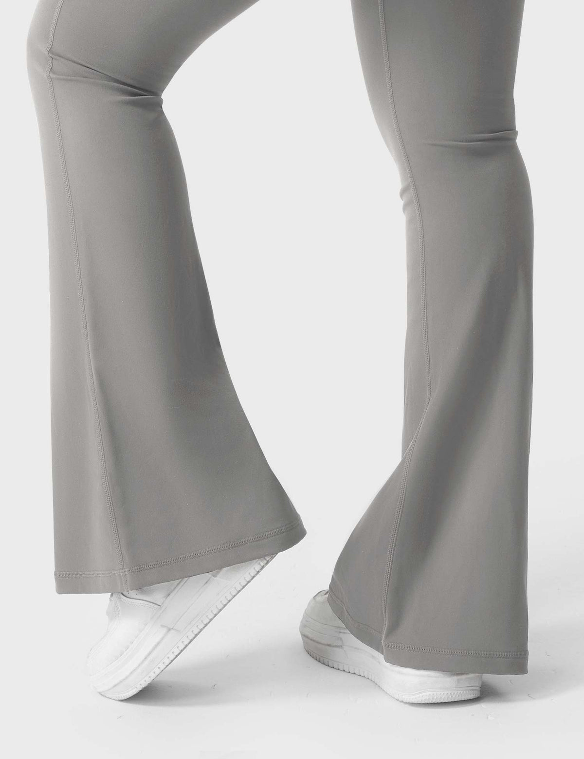 Leggings Acampanados CoreFlex de 31.5" con Bolsillos