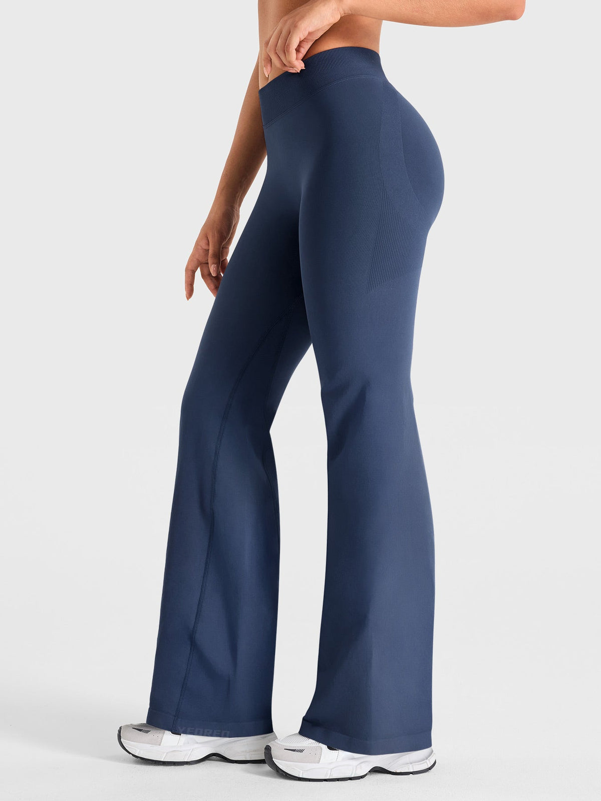 Leggings Acampanados Contour Invisibles con Fruncido